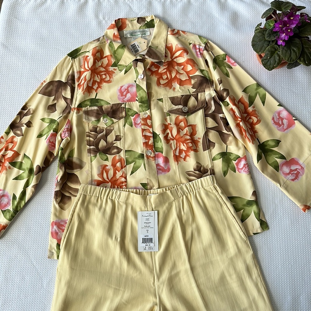 New Set Pineapple Moon Aloha  Pants (S) and Top (M)